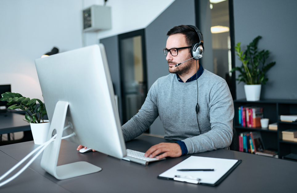 Arbeitnehmer können den Computer, den sie für ihr Home Office brauchen, steuerlich geltend machen.