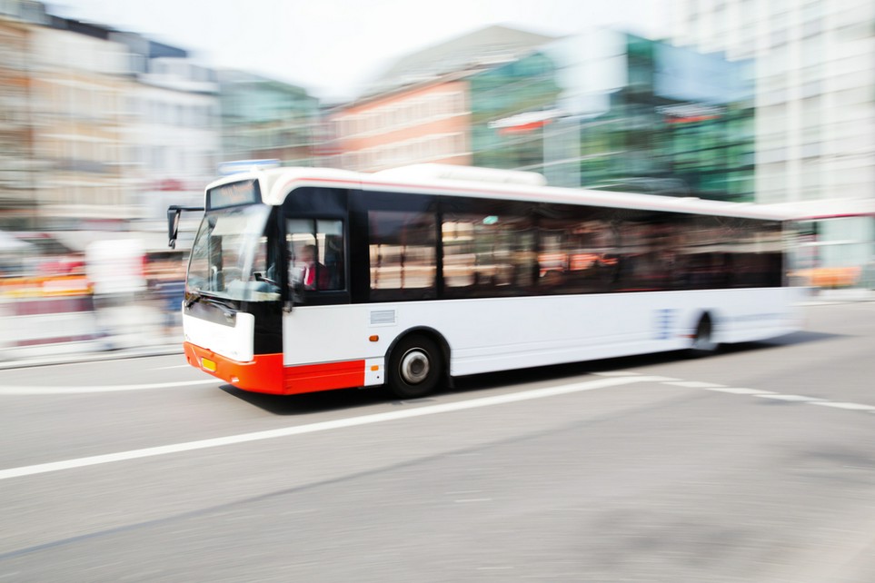 Fahrten mit dem ÖPNV zur Arbeit können steuerlich geltend gemacht werden.