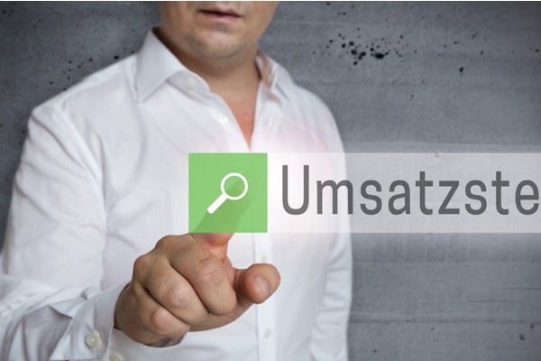 Who has to file a VAT reurn? (Umsatzsteuervoranmeldung) Who has to file a VAT reurn? (Umsatzsteuervoranmeldung)