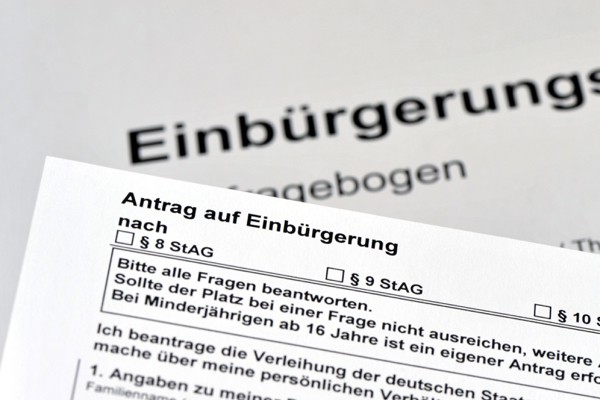 Can the costs of naturalization be deducted for tax purposes? (Einbürgerung)